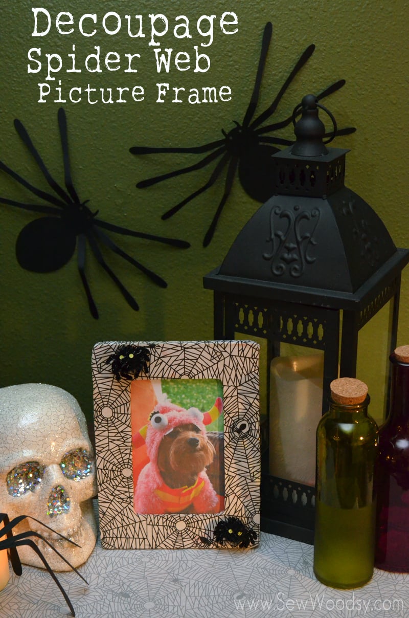 Decoupage Spider Web Picture Frame from SewWoodsy.com #Halloween #12MonthsOfMartha #MarthaStewartCrafts #Decoupage