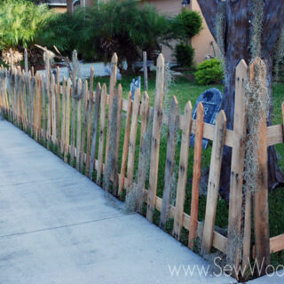 Halloween Fence for Front Yard #Video made for @Homesdotcom on SewWoodsy.com