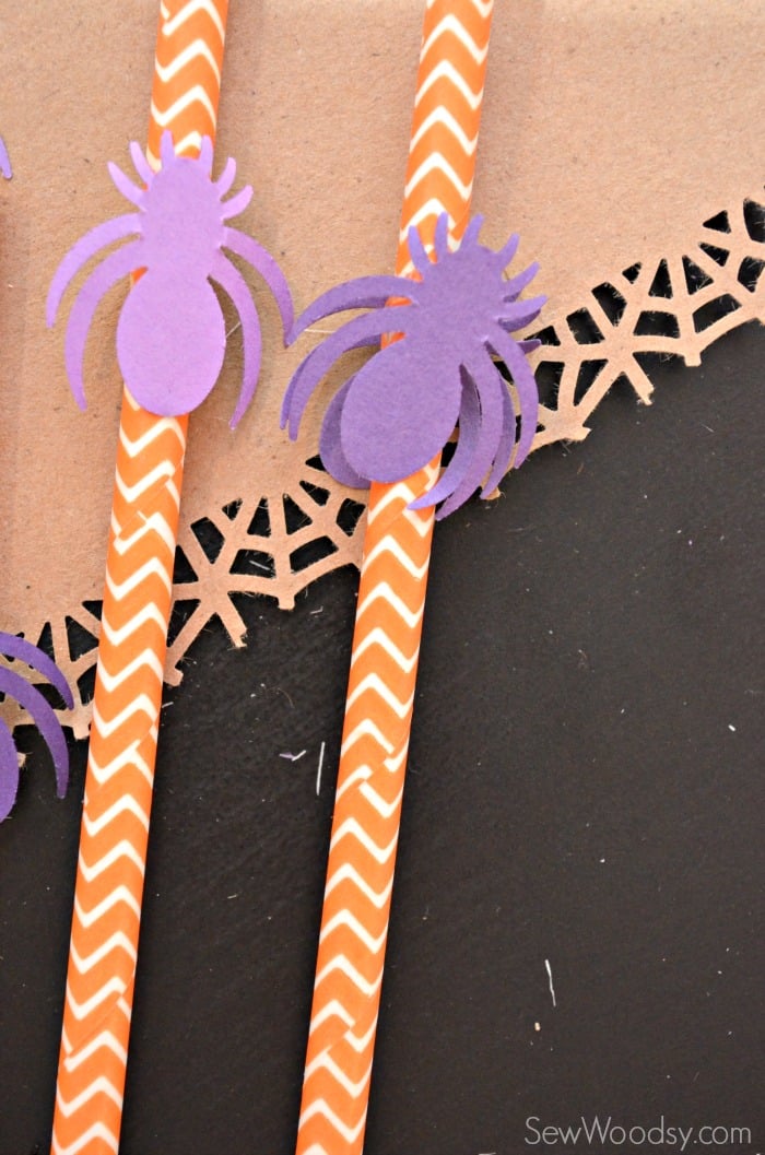 Easy Spider Paper Straws