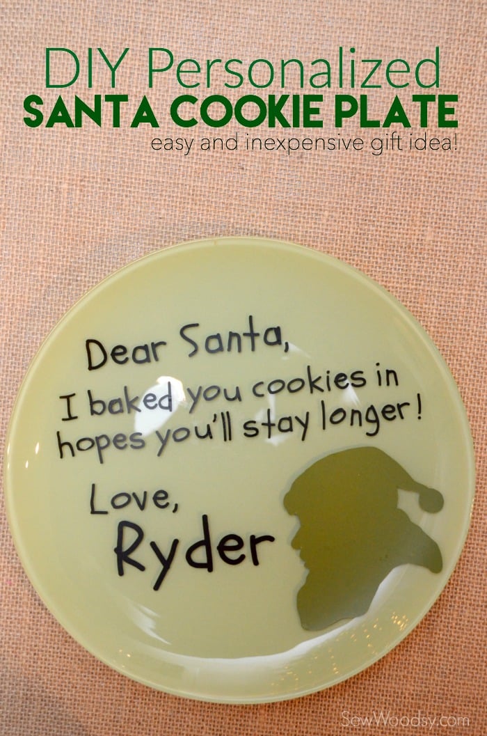 DIY Personalized Santa Cookie Plate #cricutdesignspacestar #imadeit #christmas