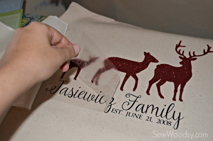 DIY Deer Family Pillow Cover #SecretCricutSanta #Cricut