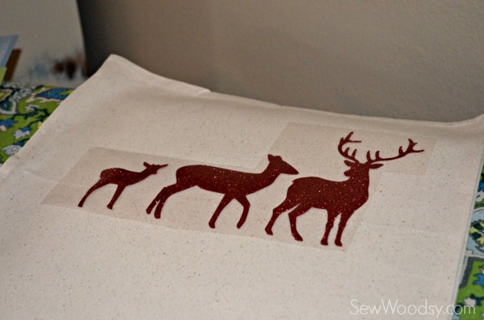 DIY Deer Family Pillow Cover #SecretCricutSanta #Cricut