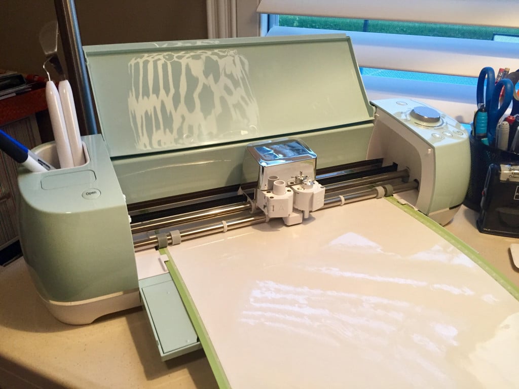 How to Make Your Own Window Clings With an Inkjet Printer, eHow