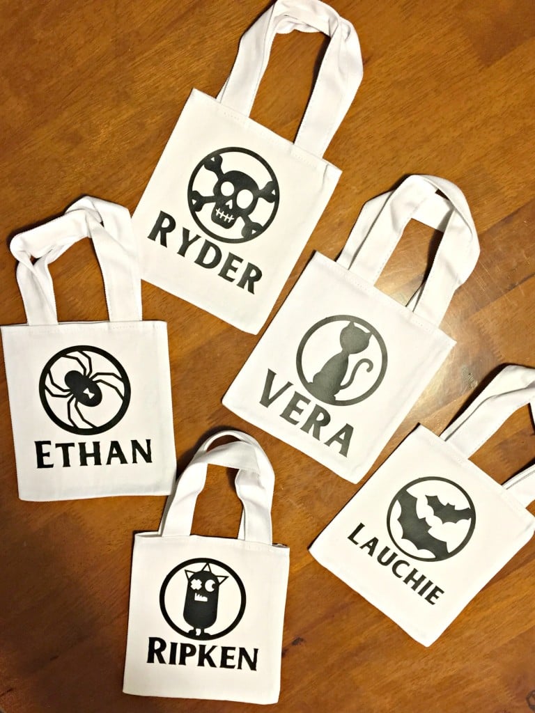 DIY Personalized Halloween Canvas Treat Bags - Sew Woodsy