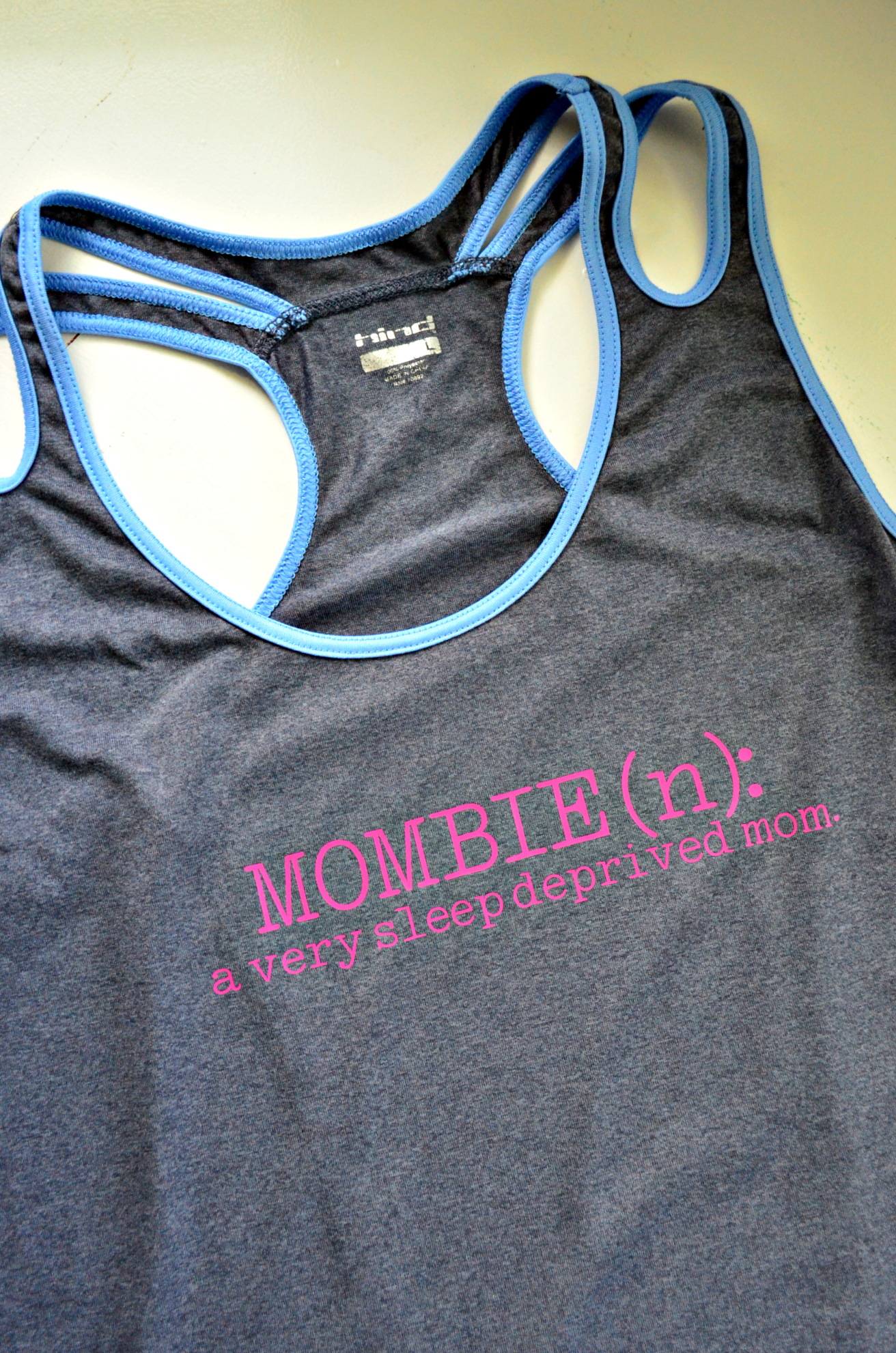 DIY Mombie Workout Shirt using Cricut SportFlex Iron On™ Vinyl - Sew  Woodsy