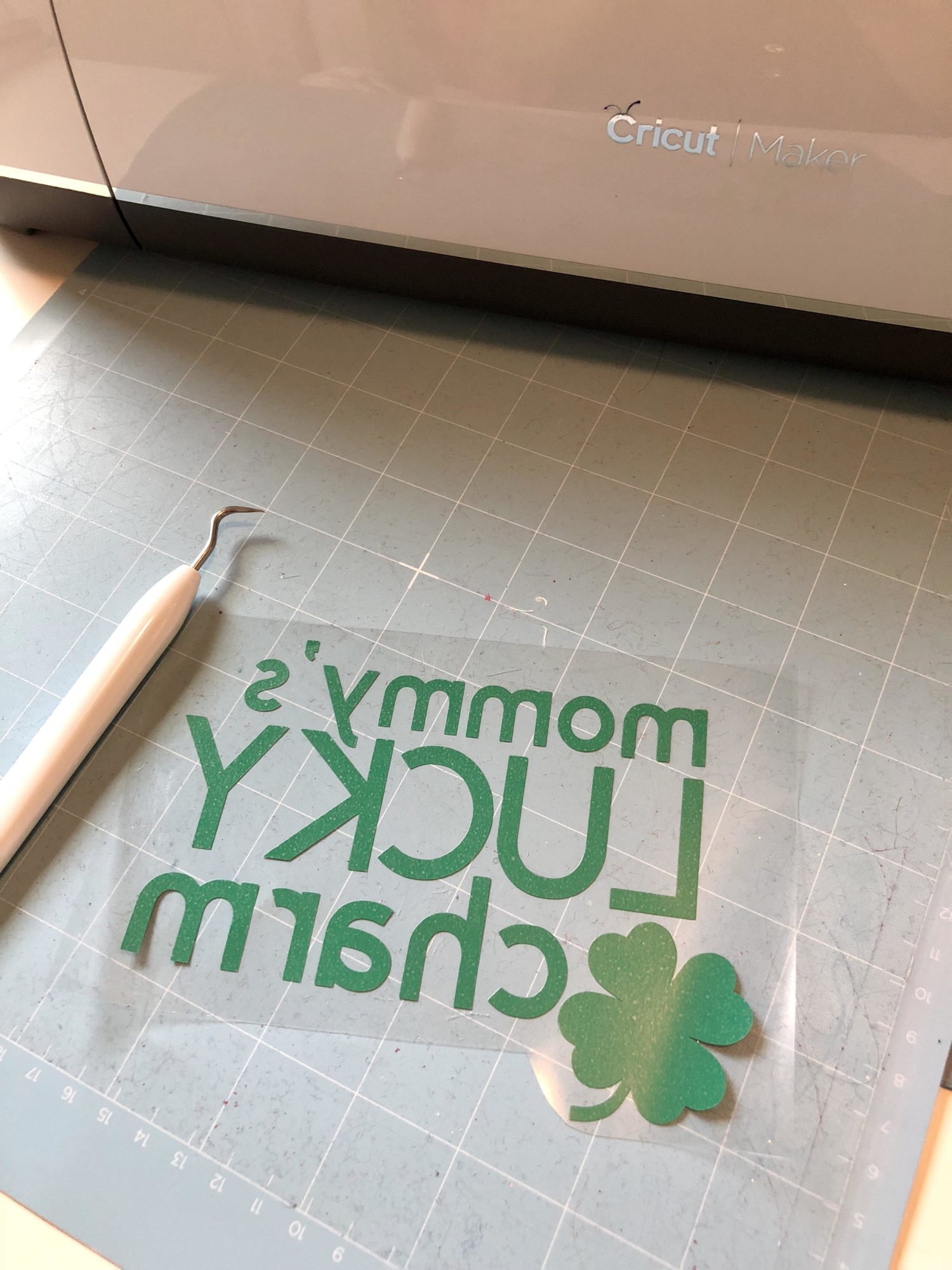 Cricut DIY Lucky Mama & Matching Kids St. Patrick's Day Shirts - Aubree  Originals