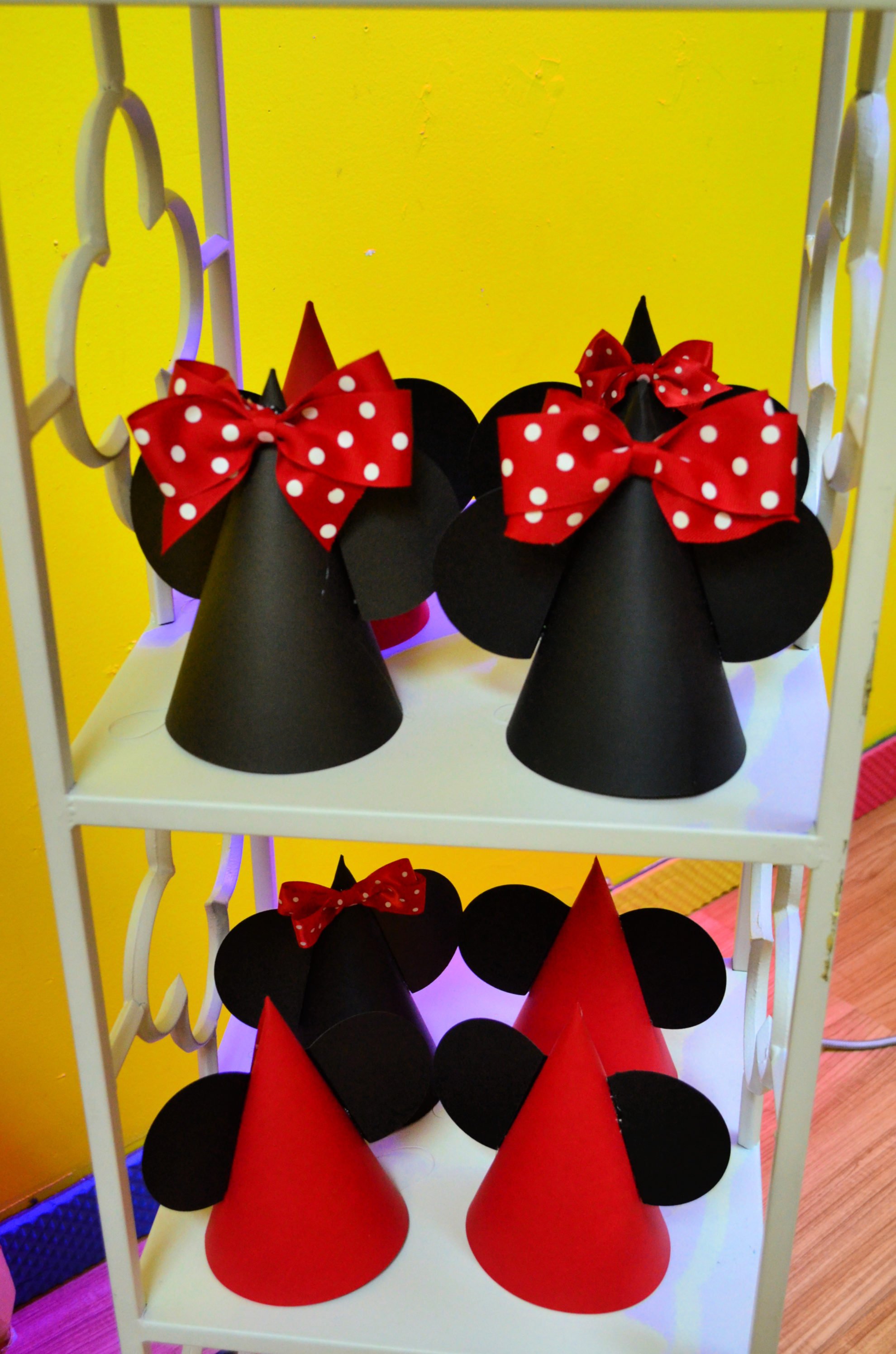 DIY Minnie and Mickey Mouse Party Hats - Sew Woodsy