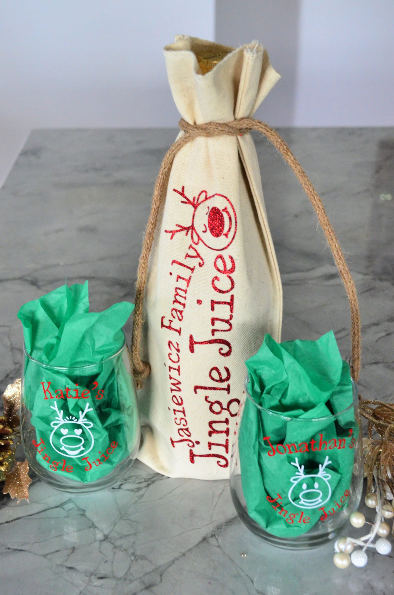DIY Personalized Jingle Juice Wine Bag & Glasses using the Cricut