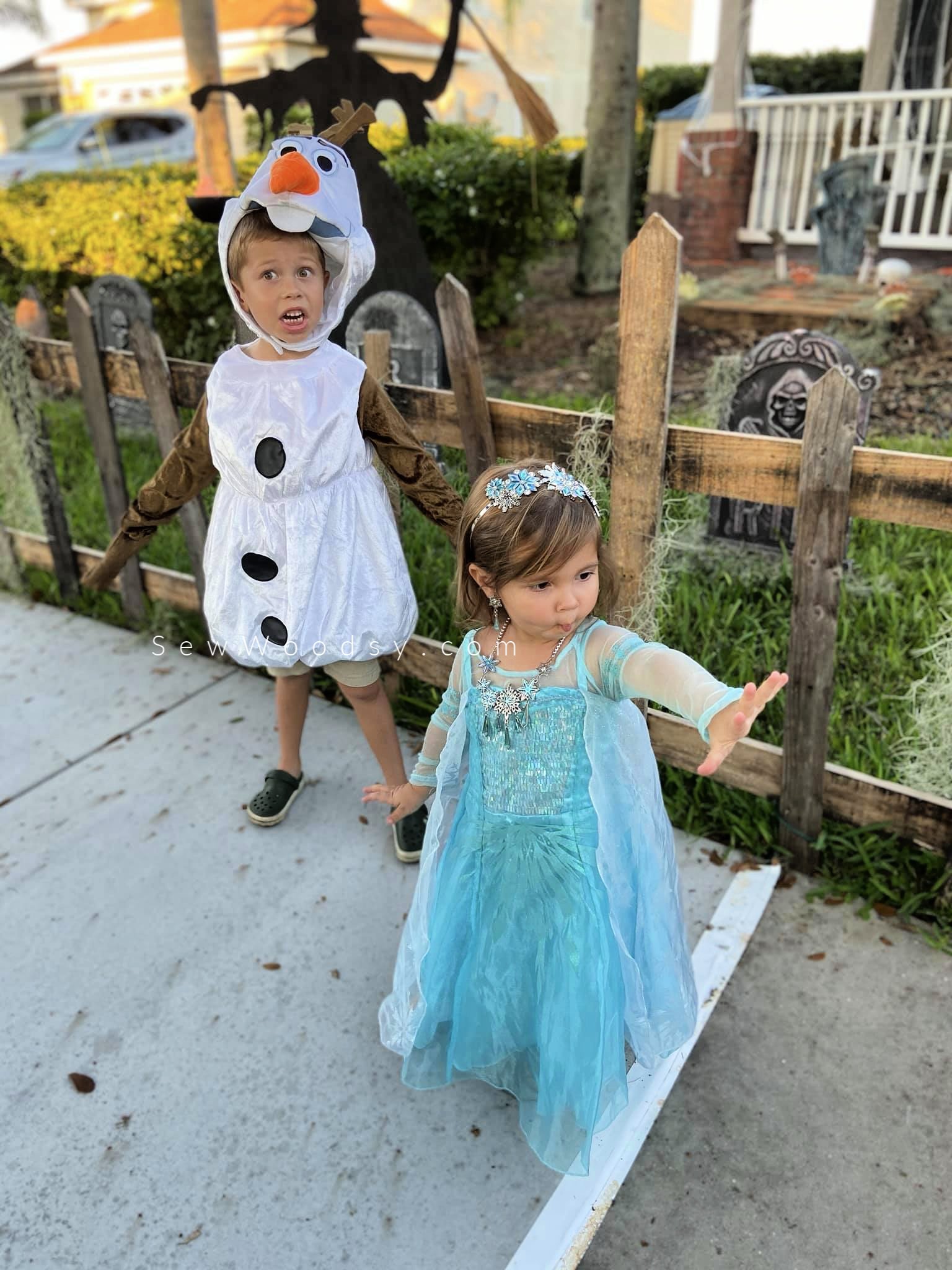 Anna and olaf costumes hotsell