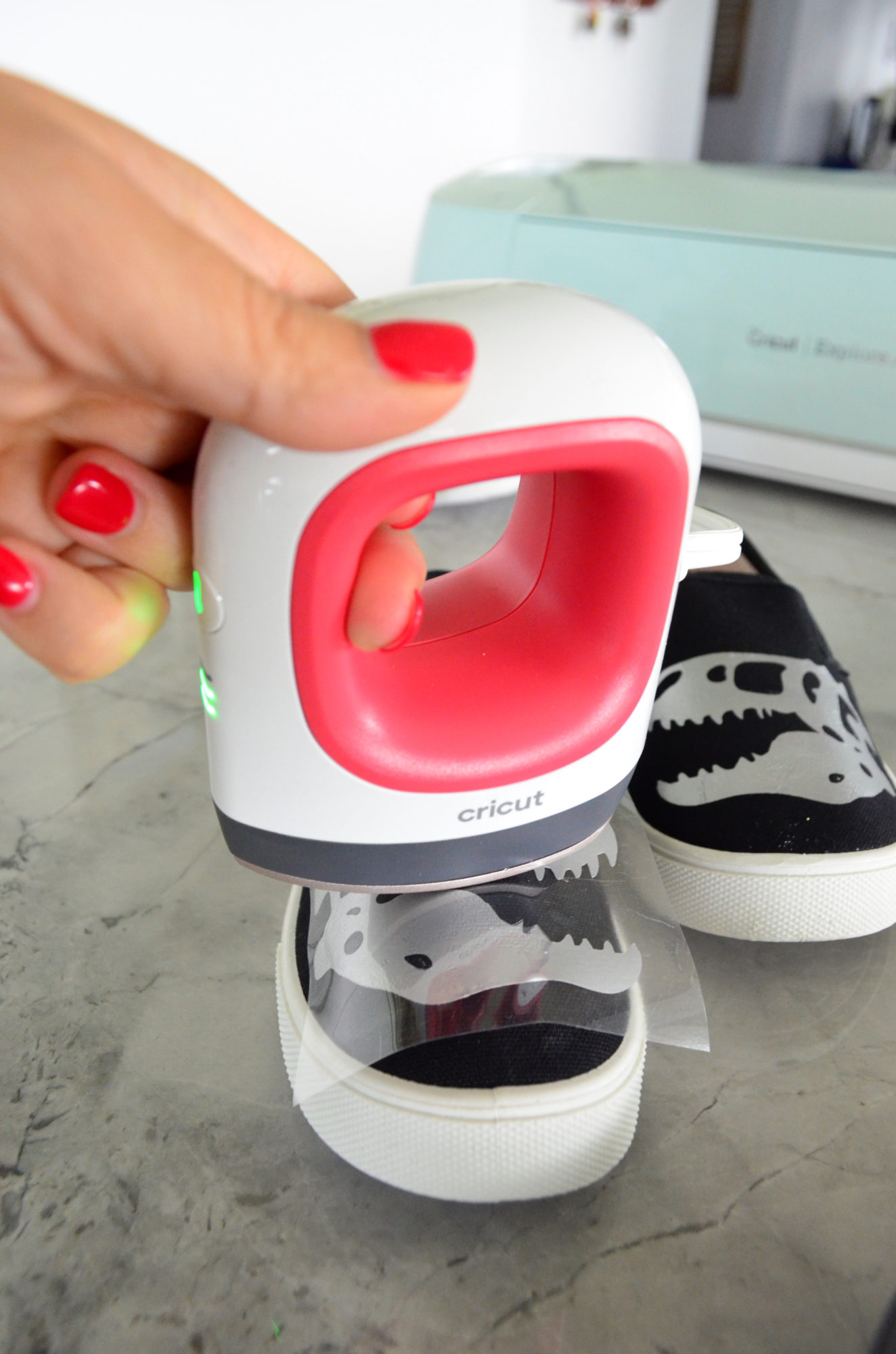 Cricut EasyPress Mini: How to Add Iron On to Hats and Shoes